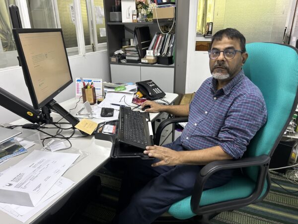 Ihsan Nujeebhun, à la tête d'Islamic Relief Île Maurice, dans son bureau Photo prise le 13 mars 2026